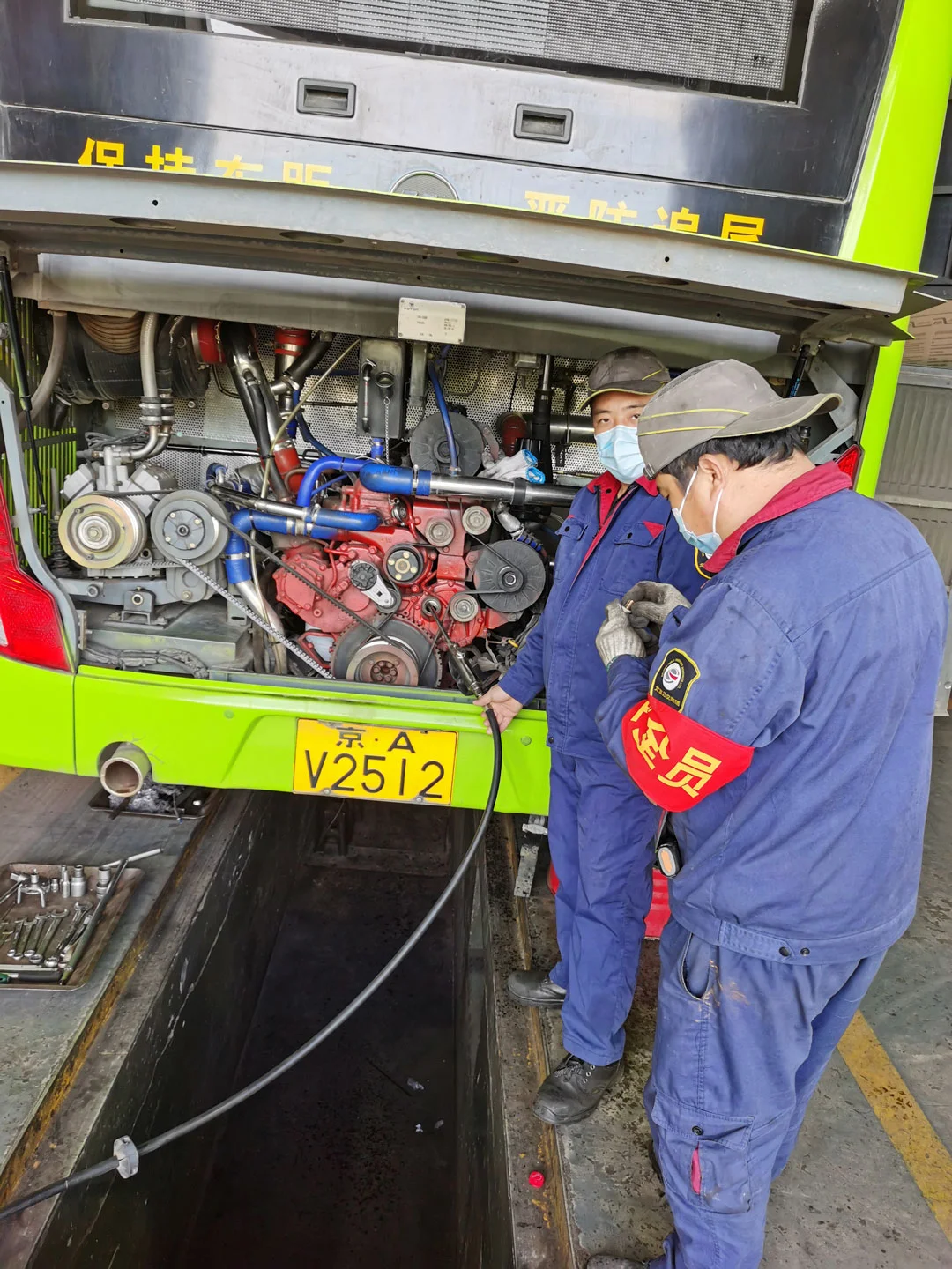 公共汽车.jpg