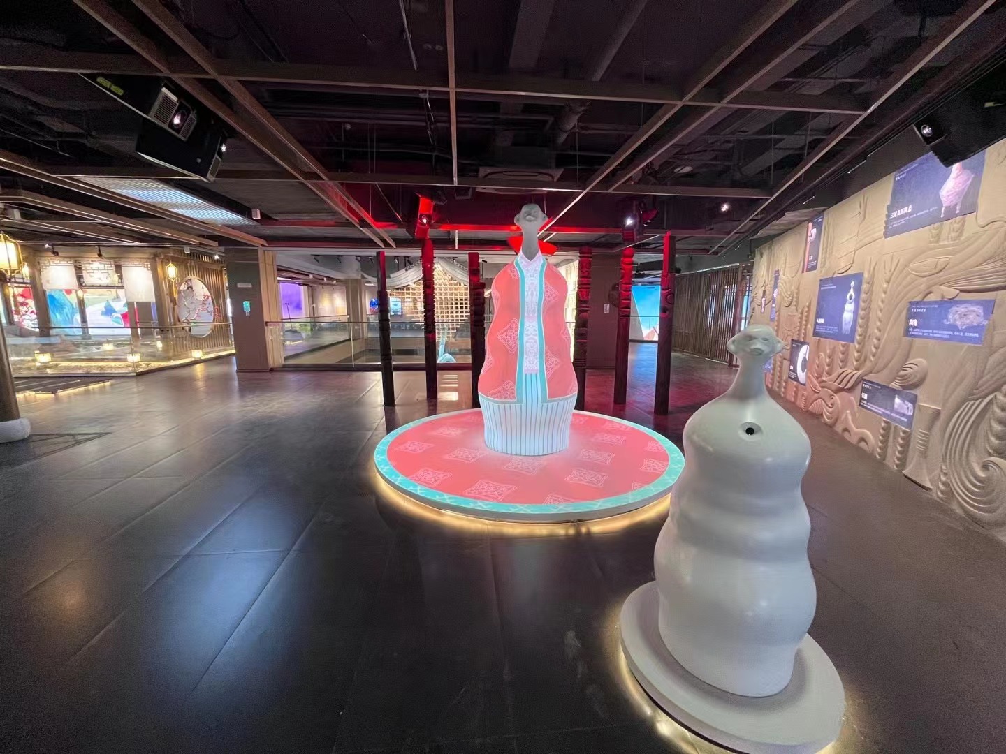 嘉興大運河數字詩路e站南湖體驗中心采用睿觀博網線傳輸器傳輸高清視頻畫面