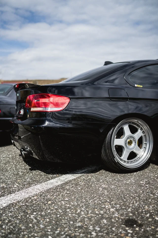 汽車車燈如何選？盤點(diǎn)7個(gè)車燈冷知識(shí)，關(guān)鍵時(shí)刻能救命