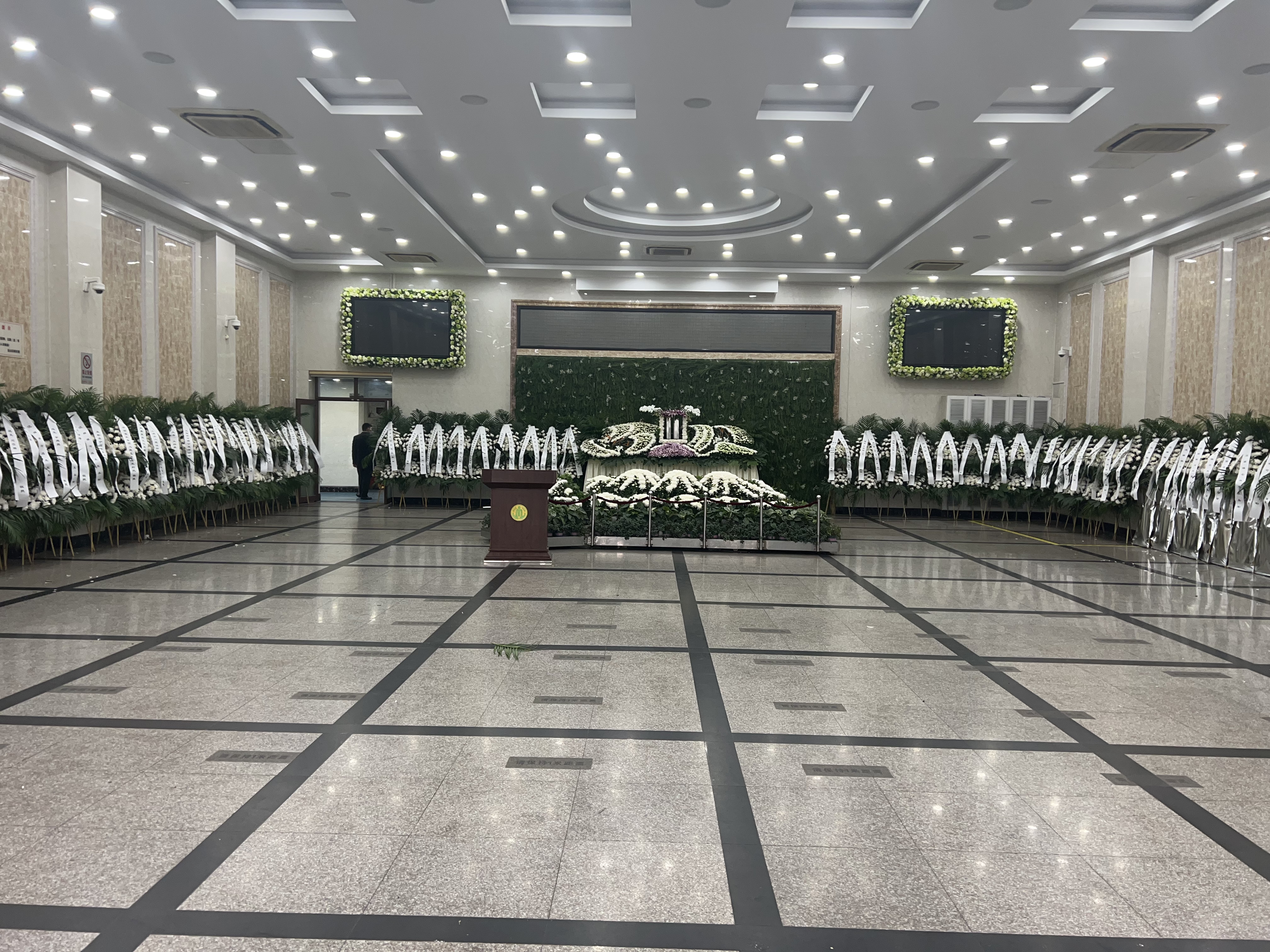 王永彬同志在上海寶山殯儀服務舉行葬禮儀式