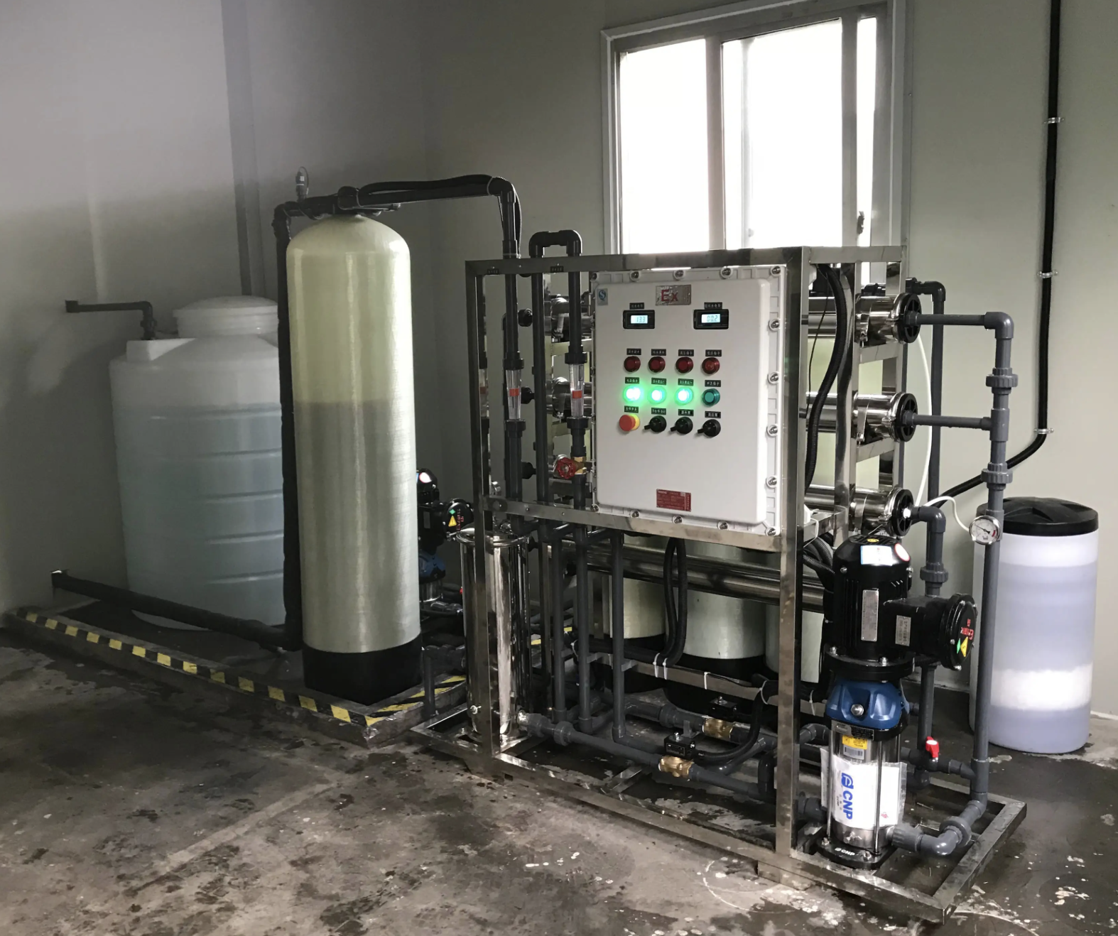 反滲透設備.png