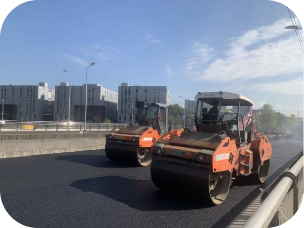 鋼輪壓路機