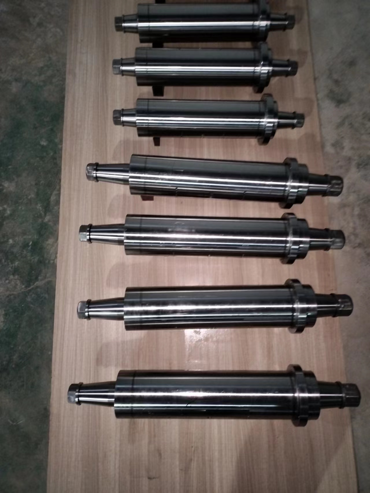 液壓磨頭的振動(dòng)和沖擊力如何？