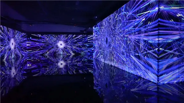 13.沉浸式展厅.jpg