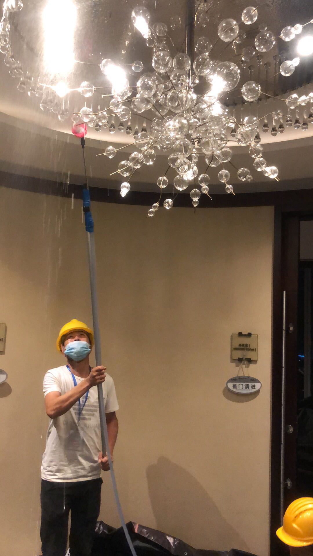 水晶燈清潔服務(wù)