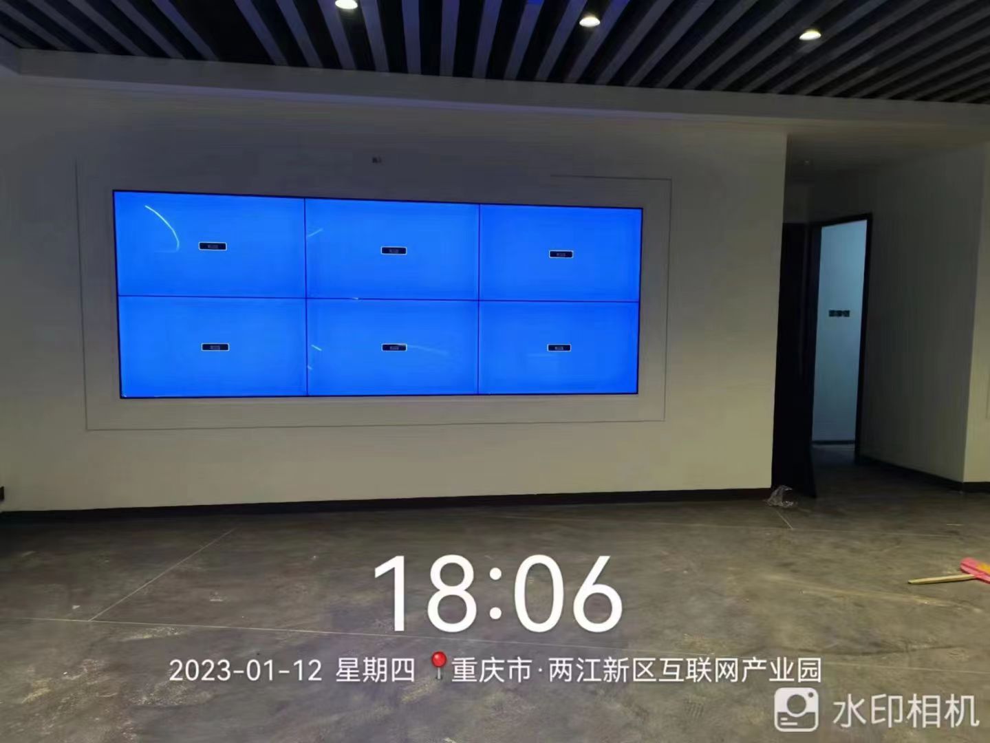 2.重慶拼接屏安裝.jpg