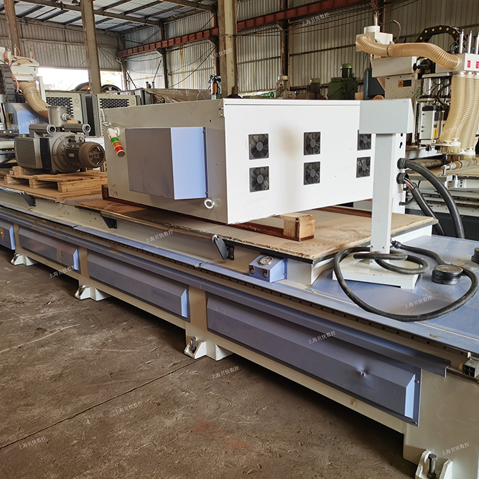 9.5成新快克雙工位四工序數(shù)控開料機高配機型半價出售