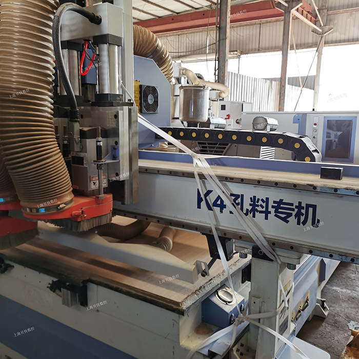 9.5成新快克雙工位四工序數(shù)控開料機高配機型半價出售