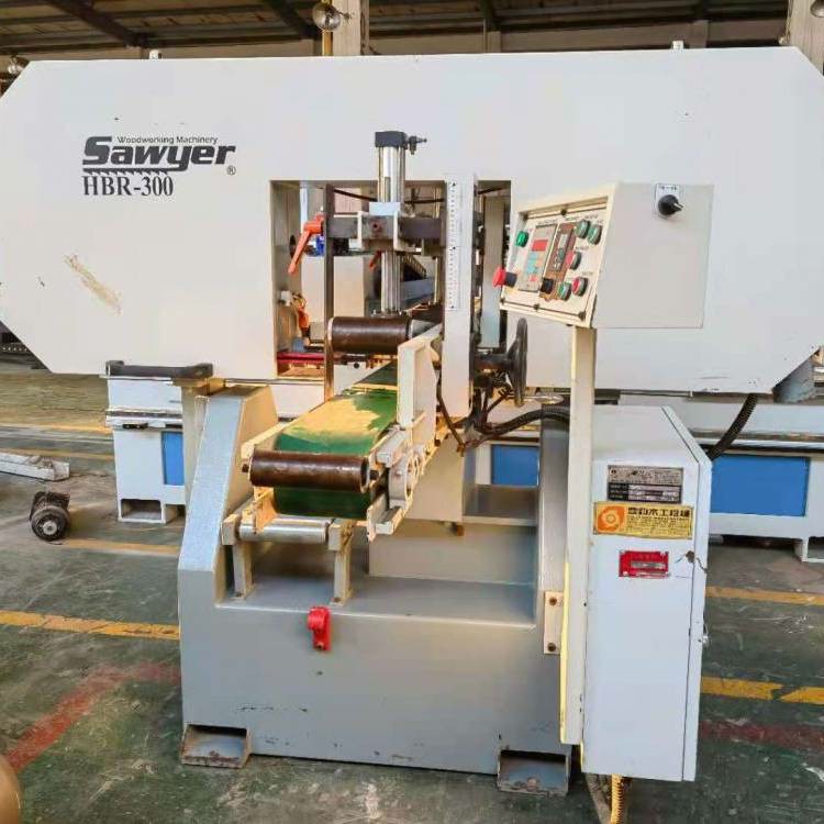 木工機(jī)械系列豐鈞臥式帶鋸機(jī)/300寬臥式帶鋸