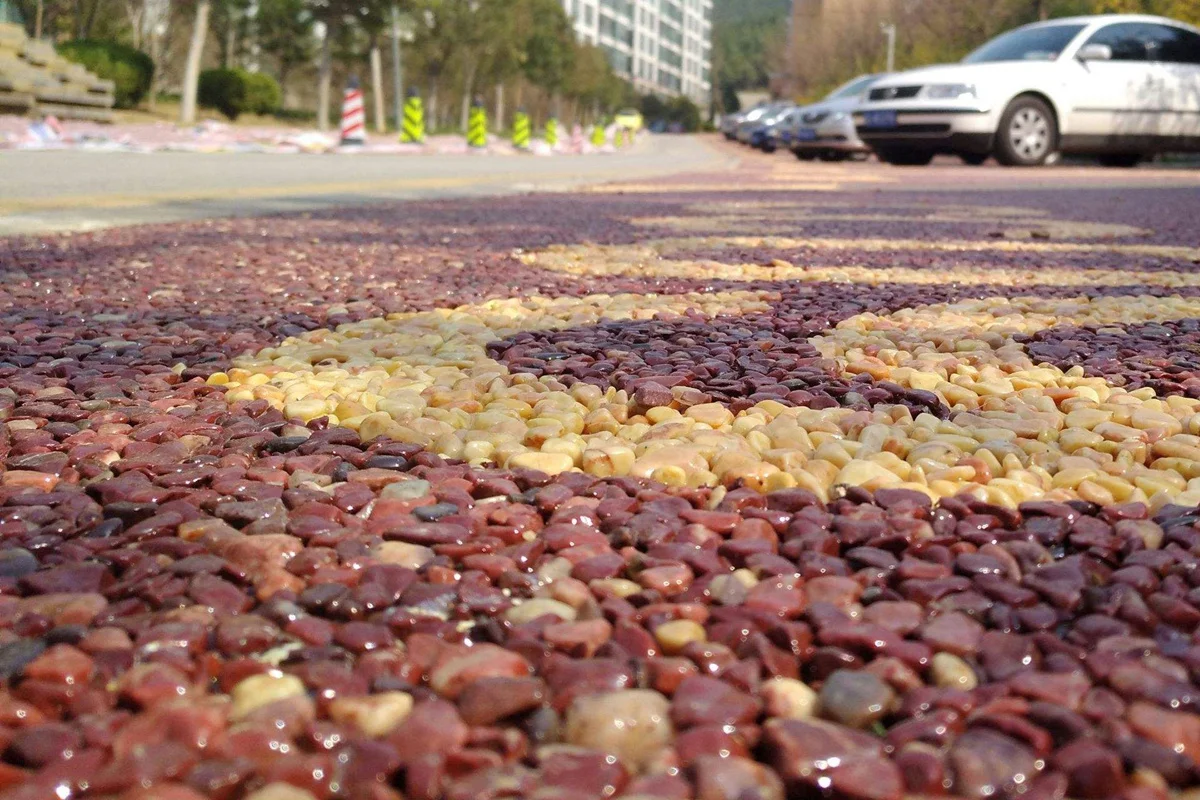 透水膠粘石地面.jpg