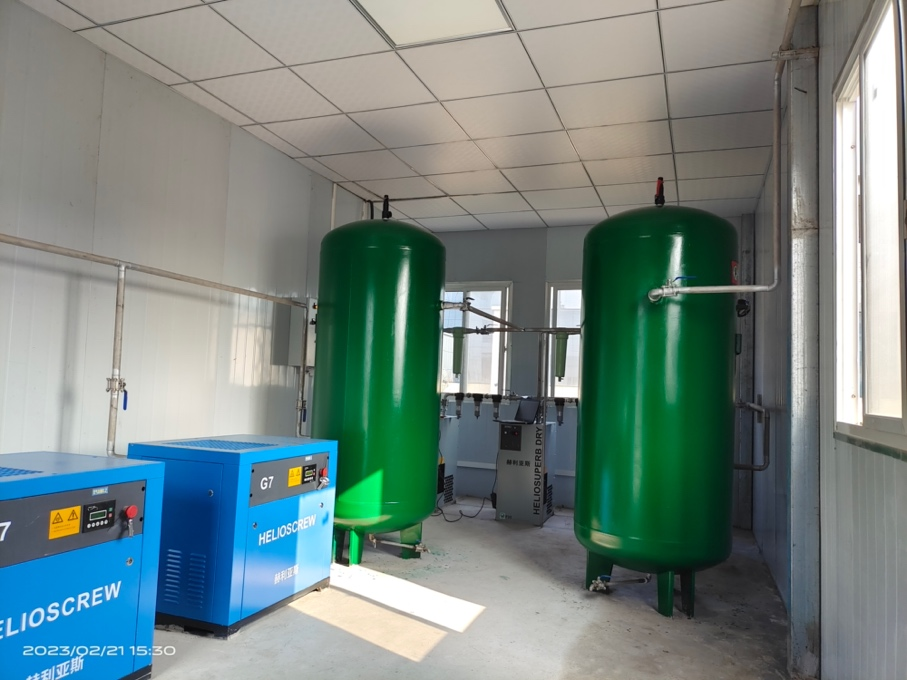 三臺(tái)赫利亞斯螺桿空壓機(jī)運(yùn)用于江西某三甲醫(yī)院高壓氧艙項(xiàng)目