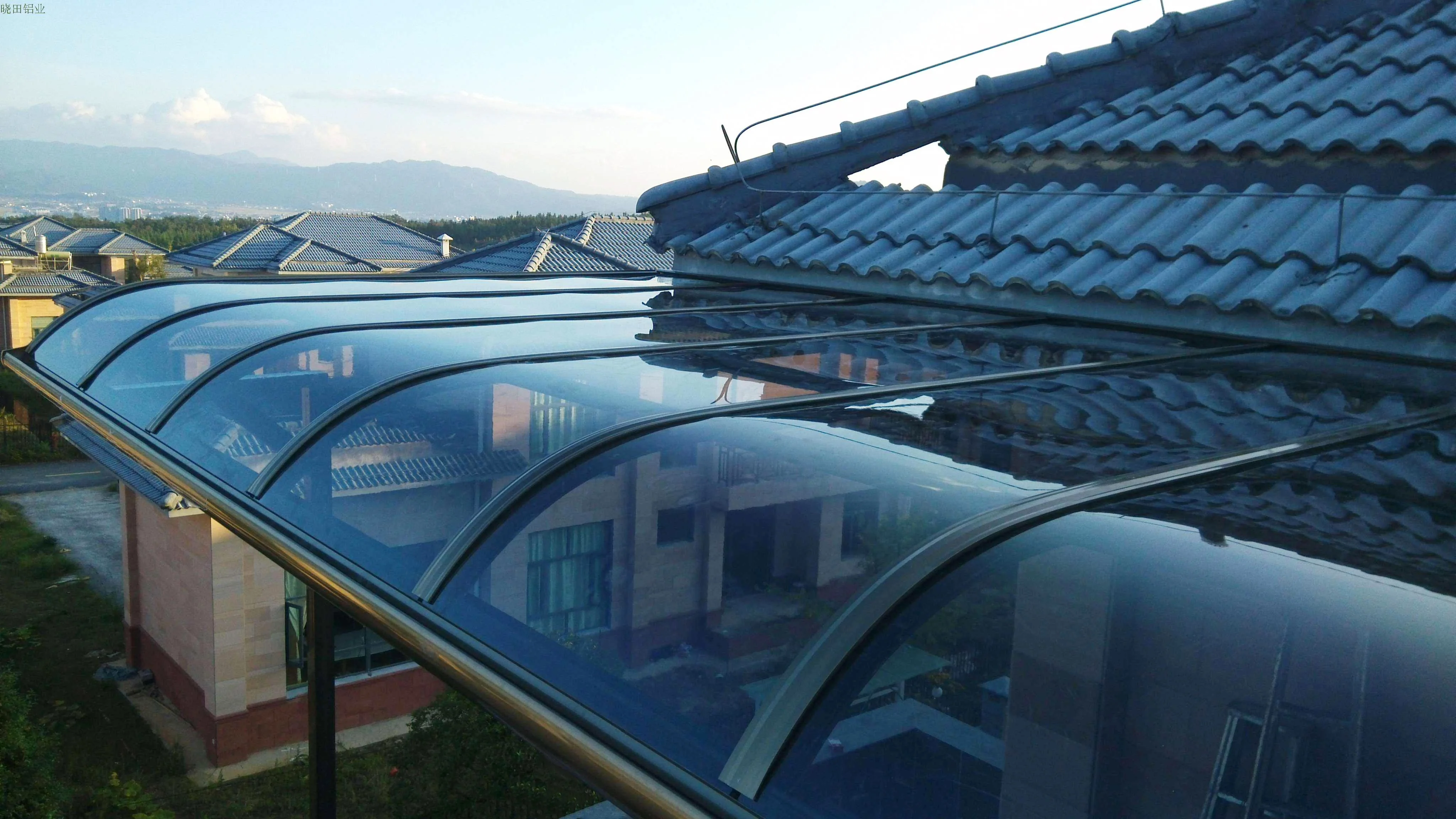 PC耐力板和陽光板有什么區別？三大維度拆解選購指南