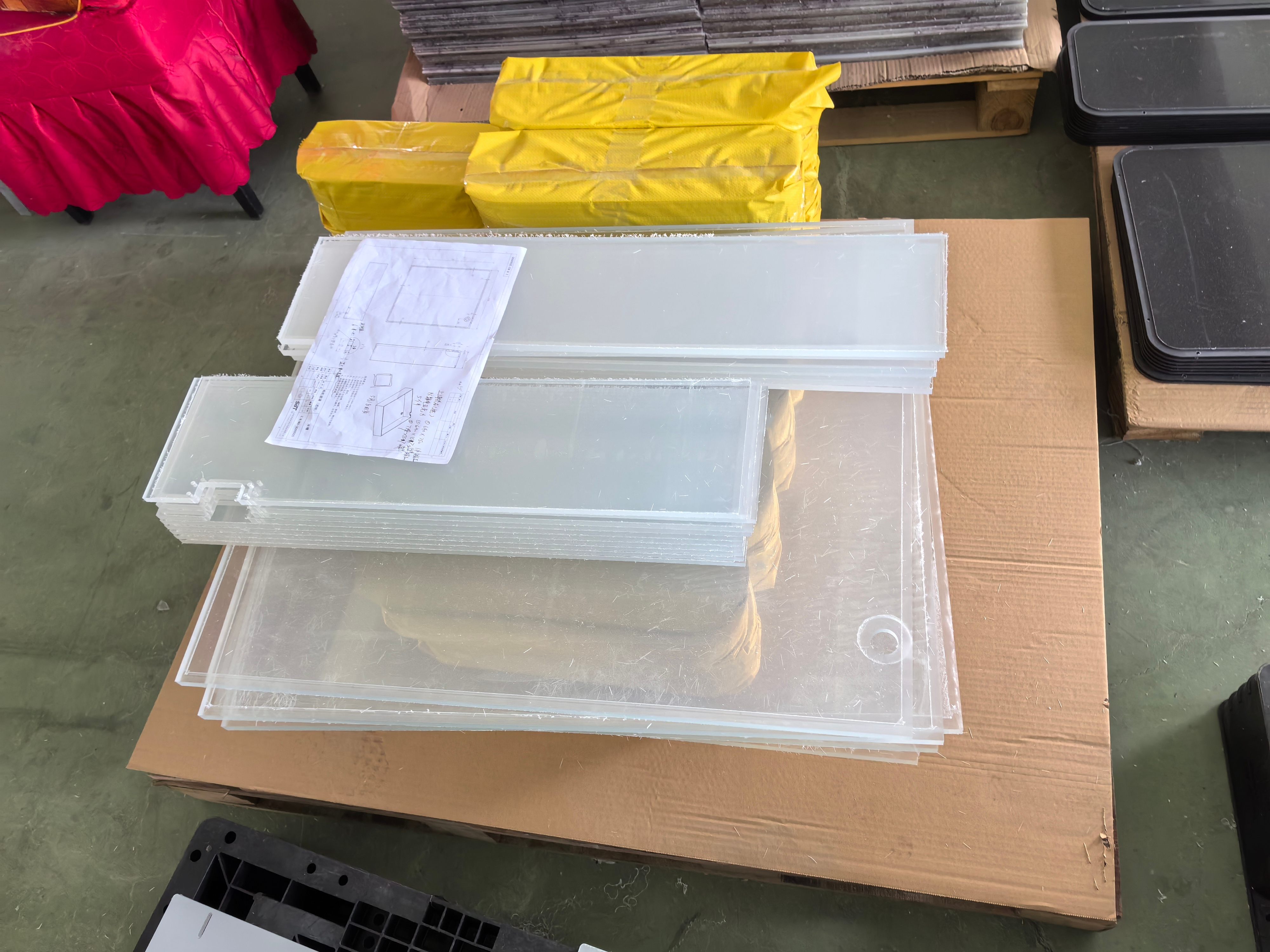 耐力板在防護(hù)閘門中的應(yīng)用