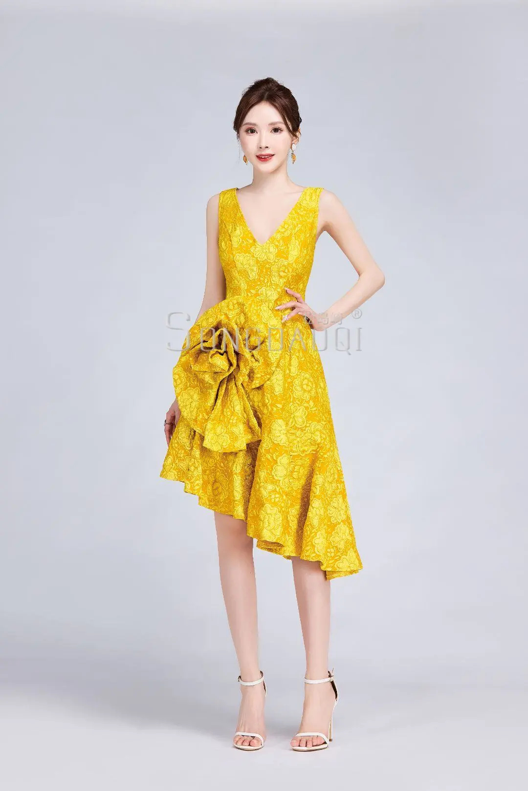 中山市富韻服飾：以原創設計帶領時尚