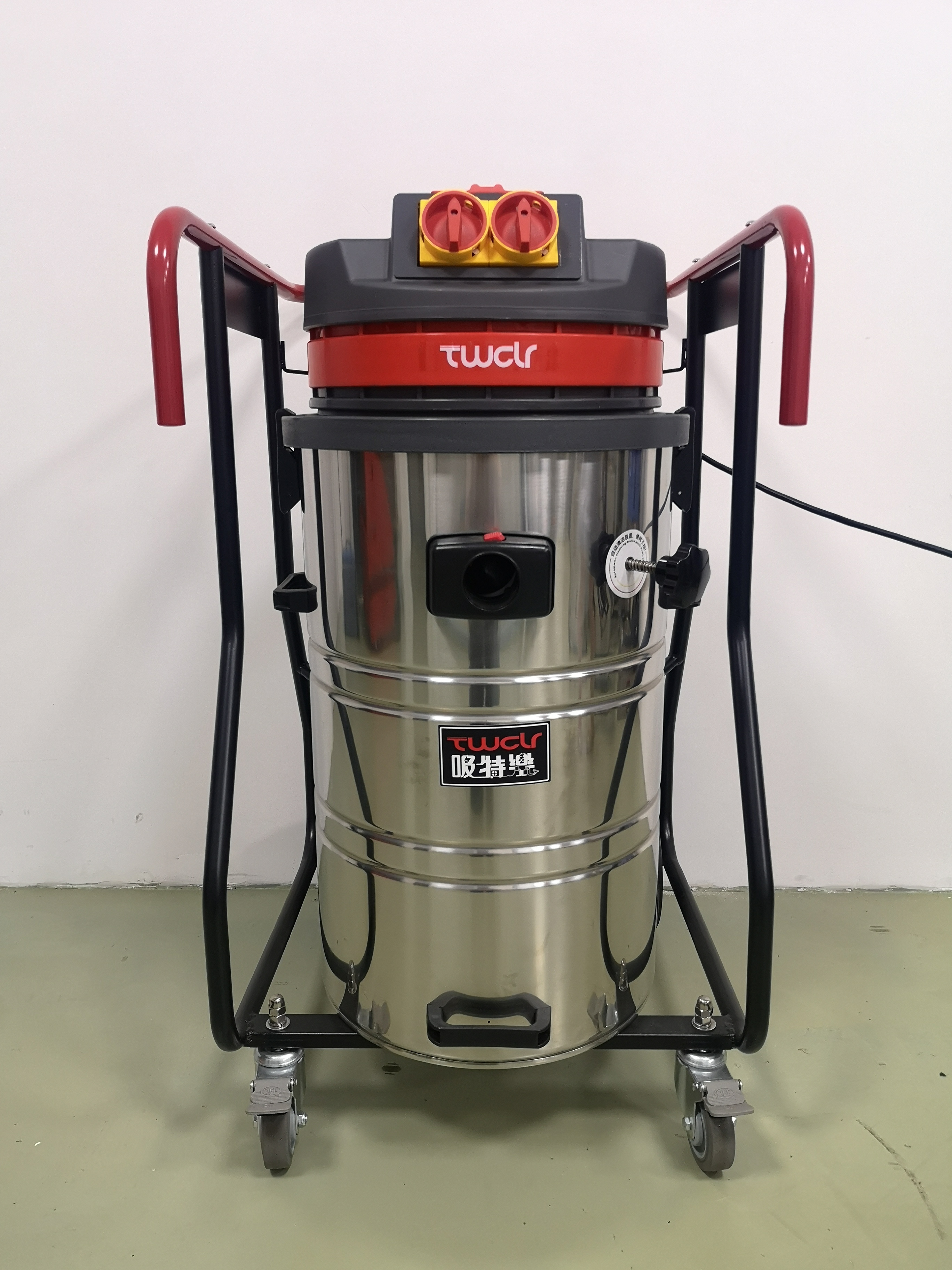 吸特樂POWER-4200D三馬達(dá)干濕兩用吸塵器-1