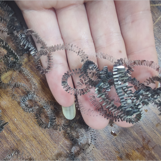 低功率500W（瓦）以下的加密型發熱盤滾絲機