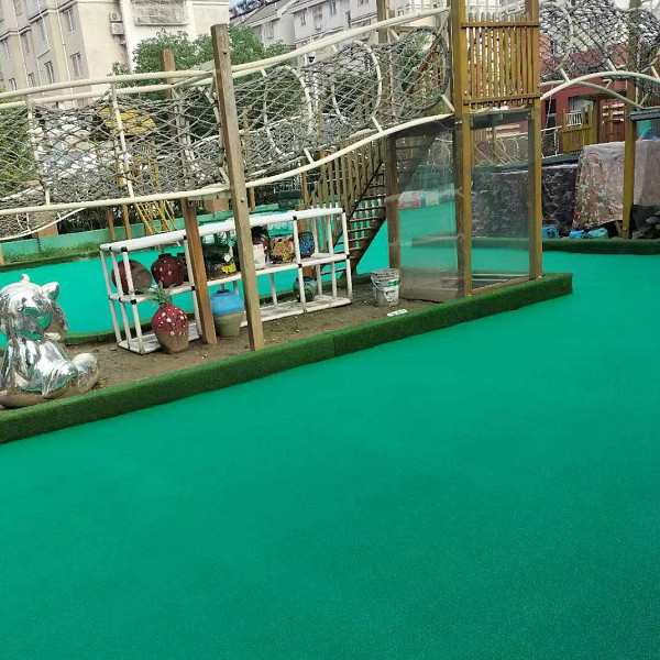 江蘇泰興幼兒園塑膠跑道