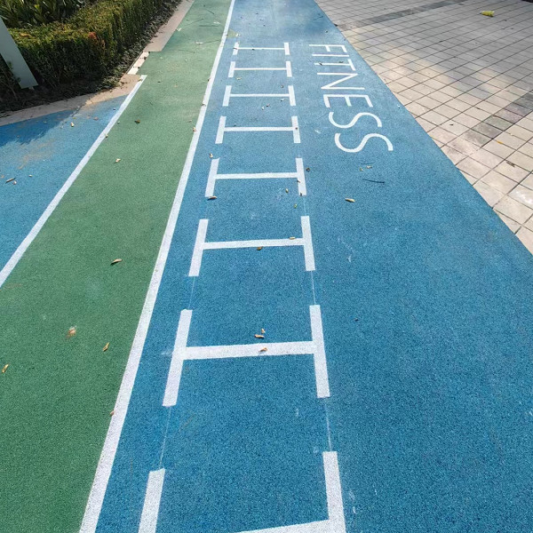 戶外塑膠跑道的利與弊