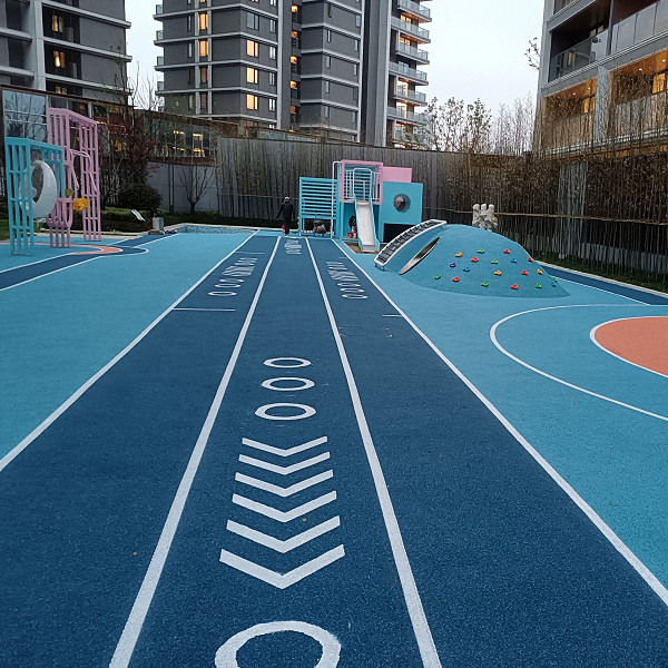 浙江寧波幼兒園塑膠跑道