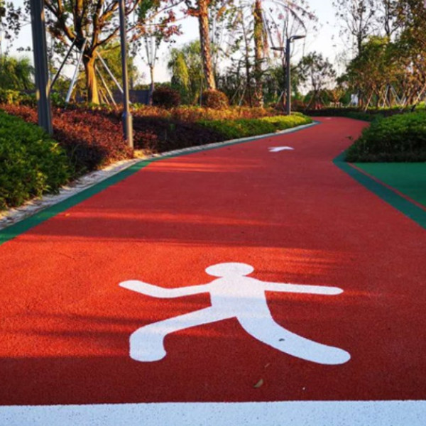 塑膠跑道.jpg