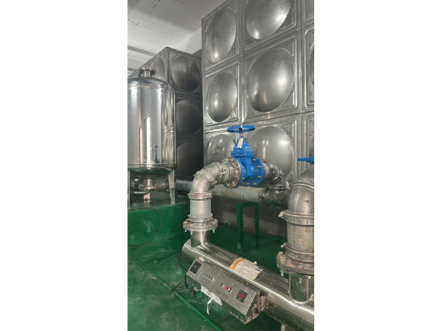 四川生活不銹鋼承壓水箱多少錢一個(gè)立方 廣州市雙新環(huán)保設(shè)備供應(yīng);