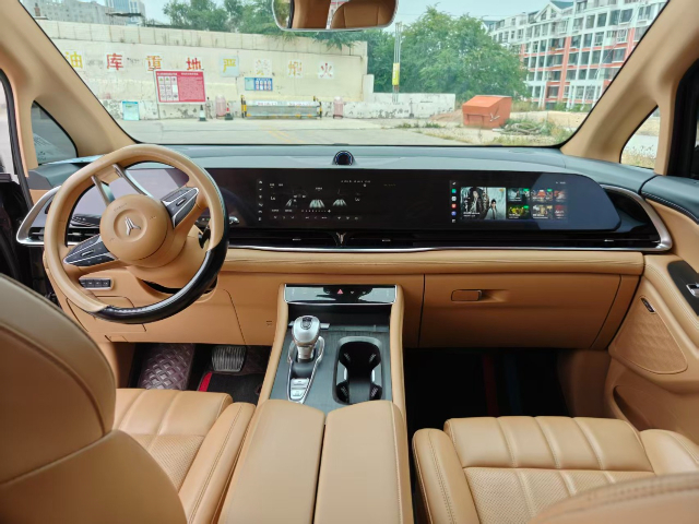 準(zhǔn)格爾旗豪華車隊(duì)婚慶租車景辰品質(zhì) 客戶至上 鄂爾多斯市景辰汽車租賃供應(yīng)