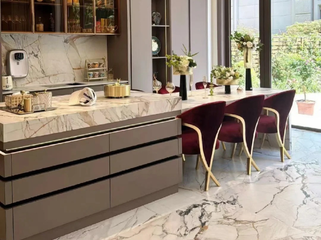 上海防水巖板價格優(yōu)惠,巖板