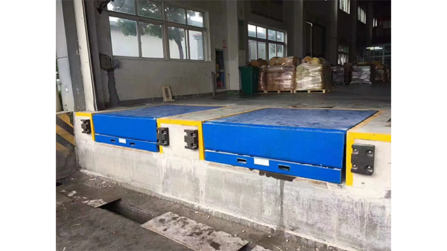 武漢物流登車橋怎么選 武漢銀華機械設(shè)備供應(yīng)