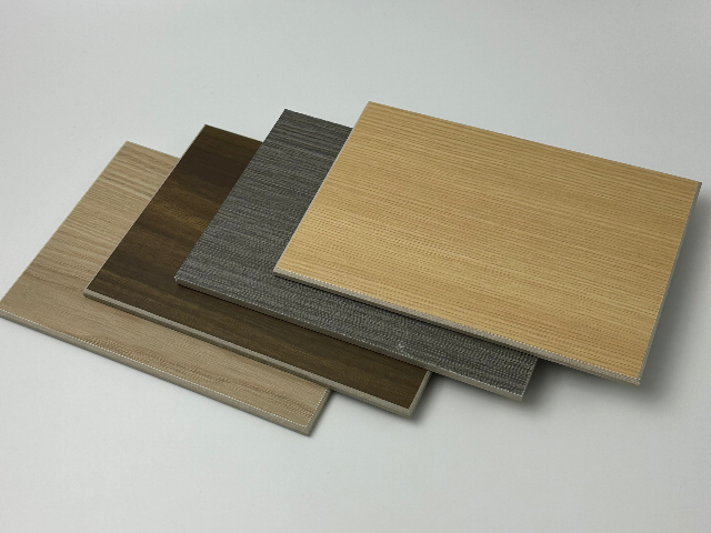 廈門金屬復(fù)合板多少錢 深圳市易福裝飾材料供應(yīng);