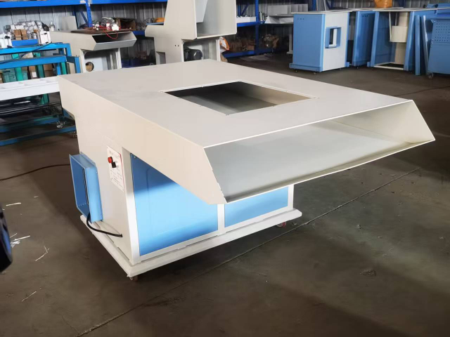 溫州羽絨服刷毛機(jī) 上海賽斐機(jī)電科技供應(yīng);