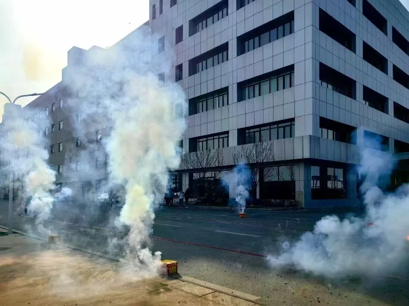 LEATER祝大家新年的繁榮開端！