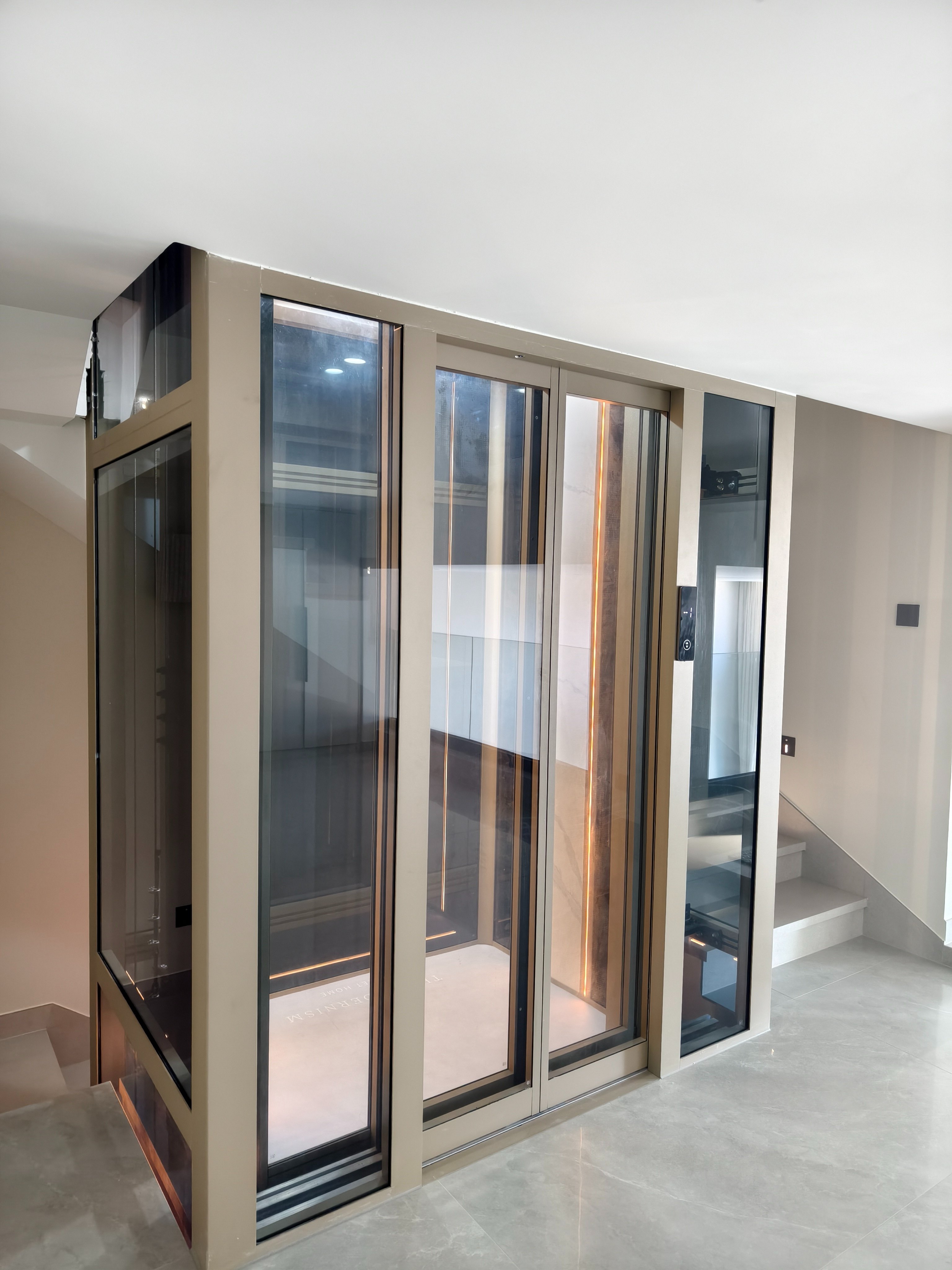 曳引鋼帶龍門架觀光別墅電梯