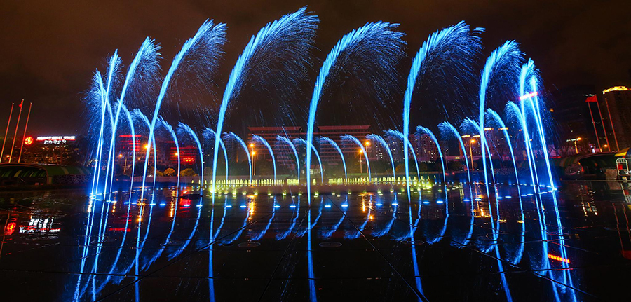 廣州廣場(chǎng)大型音樂噴泉效果 廣東尚水空間智能科技供應(yīng)