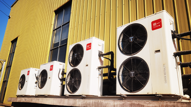 山東酒店空氣源熱泵統一熱泵空調源頭廠家 浙江統一聯合環境科技供應