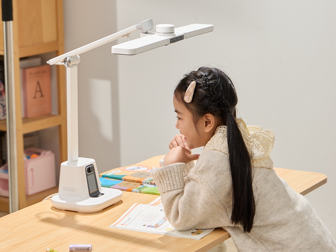 告別英語啞巴：C5Pro化身“外教助理”，客廳秒變英語角