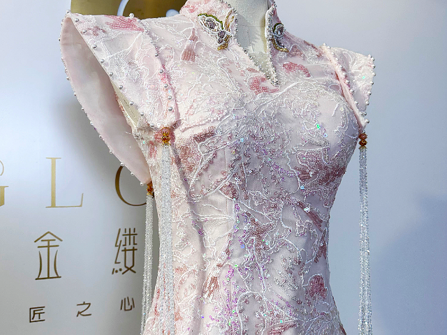 喀什商務(wù)西裝禮服租賃