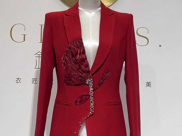 五家渠男女士西裝禮服租賃批量定制