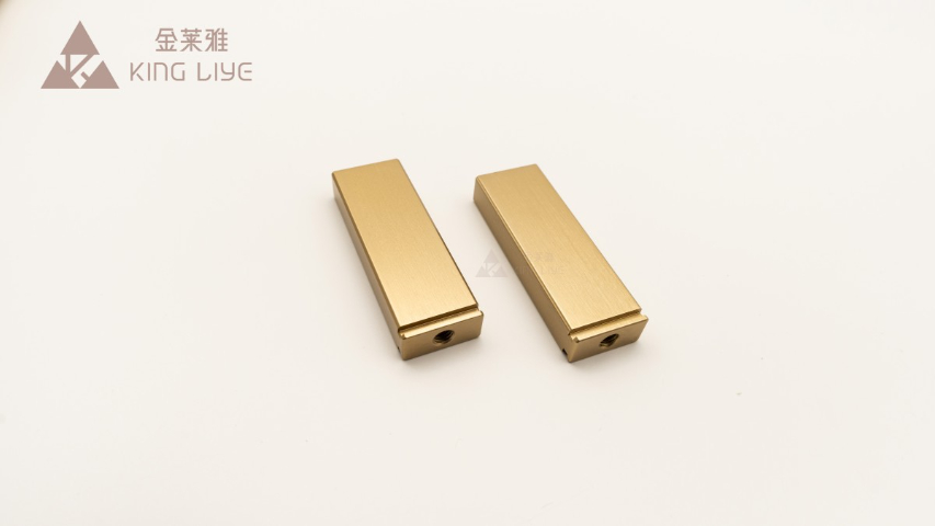 江苏防刮挂衣杆定制服务商,挂衣杆