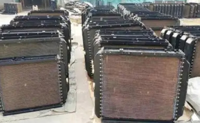 南京供應(yīng)挖機(jī)散熱器保養(yǎng),挖機(jī)散熱器