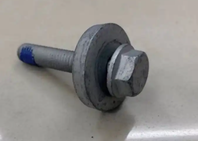 奧迪a6半軸螺絲怎么拆