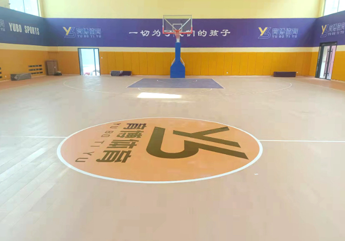 紹興籃球場運(yùn)動(dòng)木地板供應(yīng)商 上海普利吉體育產(chǎn)業(yè)供應(yīng)
