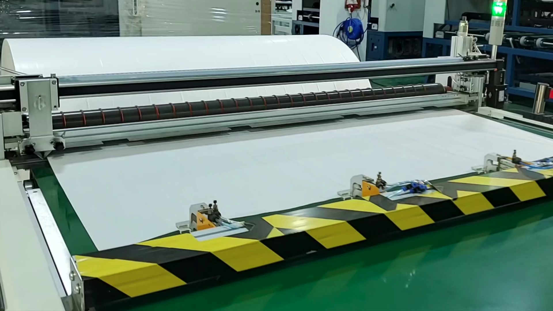 光学玻璃激光玻璃切割机使用成本高吗,激光玻璃切割机