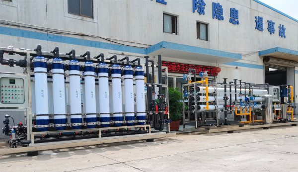 精細化工-30t/h超濾+反滲透純水設備
