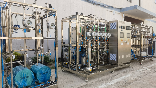 蘇州200L/h蒸餾水機源頭工廠 服務為先 蘇州市創(chuàng)聯(lián)凈化設備供應
