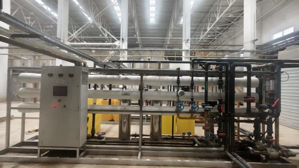 廢水回用設備-反滲透膜回收系統(tǒng)和DTRO膜回收系統(tǒng)