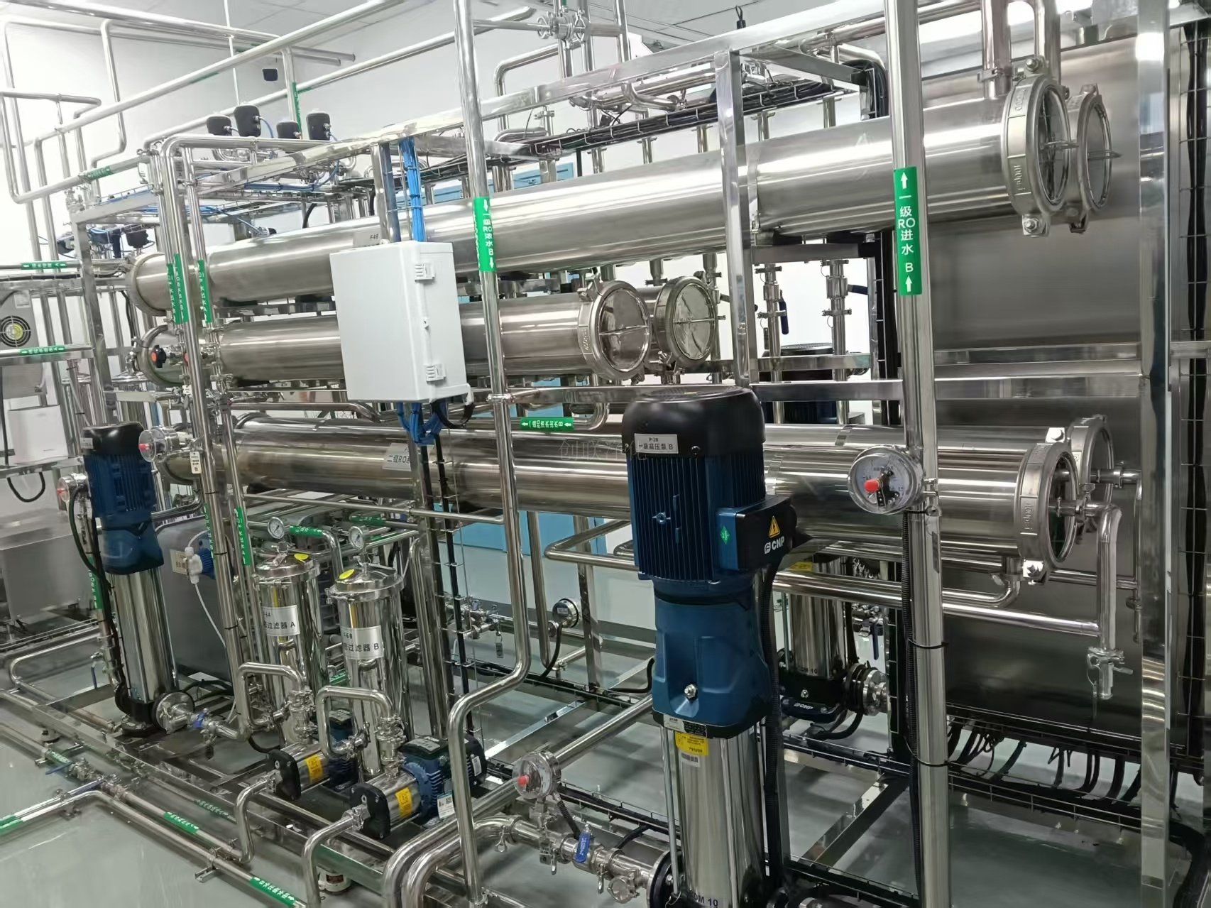 10t純化水設(shè)備調(diào)試中