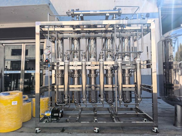 三類醫(yī)療器械2套純化水、2套注射水設(shè)備