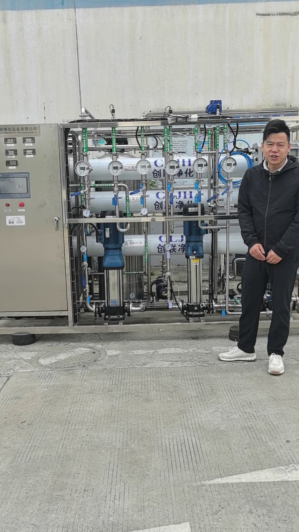 2T/h高純水設(shè)備在電子行業(yè)及高純材料清洗用水時(shí)，需重點(diǎn)關(guān)注以下技術(shù)要點(diǎn)：