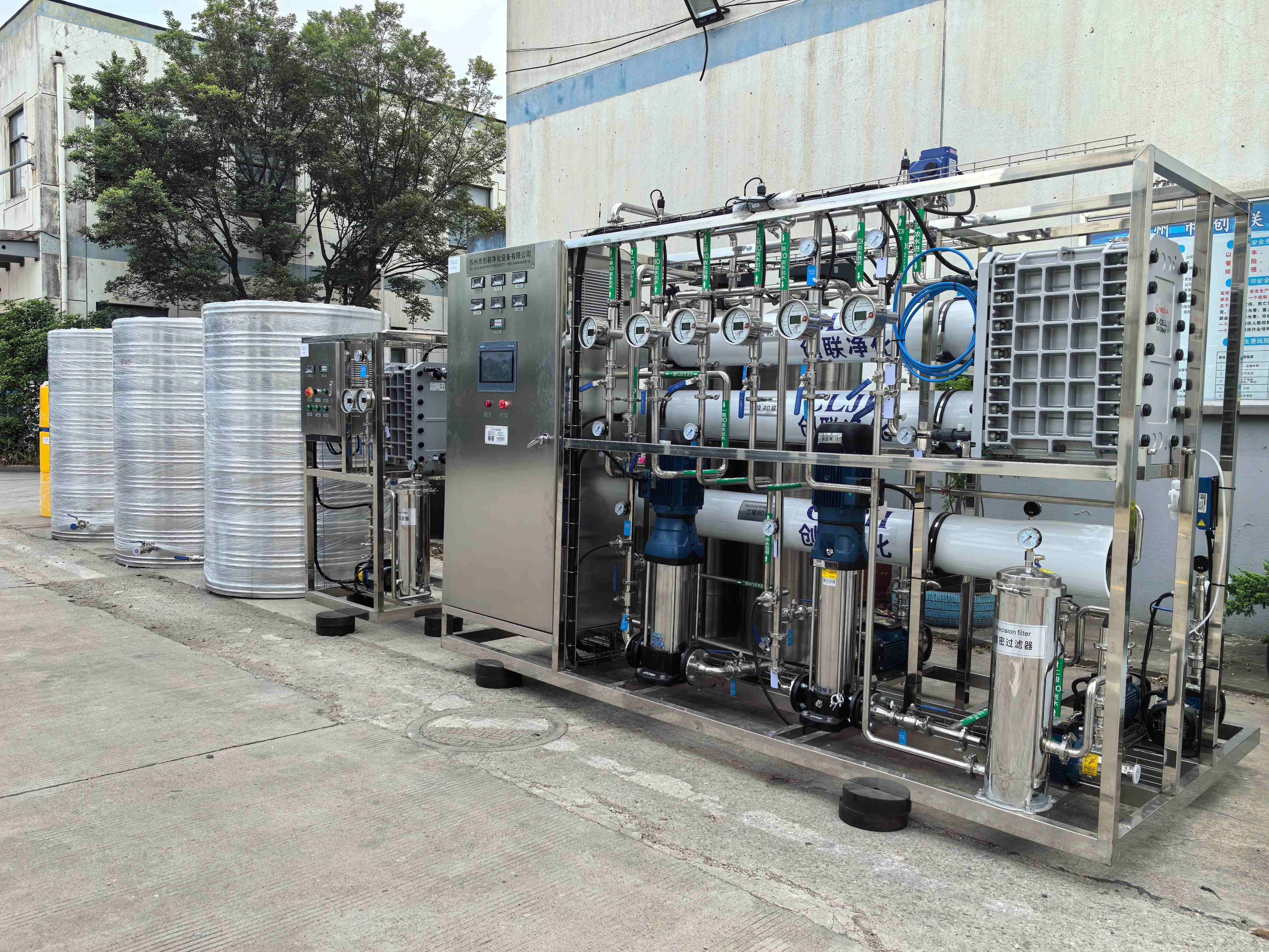 2T/h高純水設(shè)備在電子行業(yè)及高純材料清洗用水時(shí)，需重點(diǎn)關(guān)注以下技術(shù)要點(diǎn)：