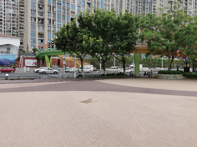 靠谱胶粘石路面胶水厚度,胶粘石路面胶水